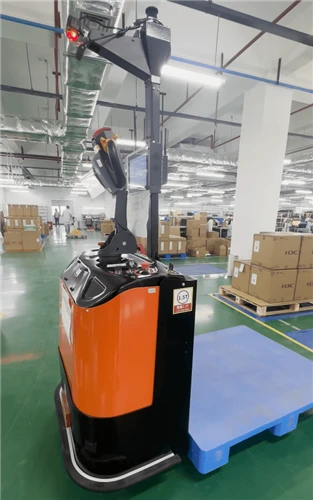 Plus intelligent, plus rapide, plus précis : le chariot élévateur autonome Re...